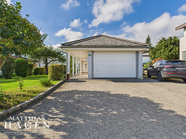 Einfamilienhaus mit großem Grundstück und Gartenparadies in Höchst