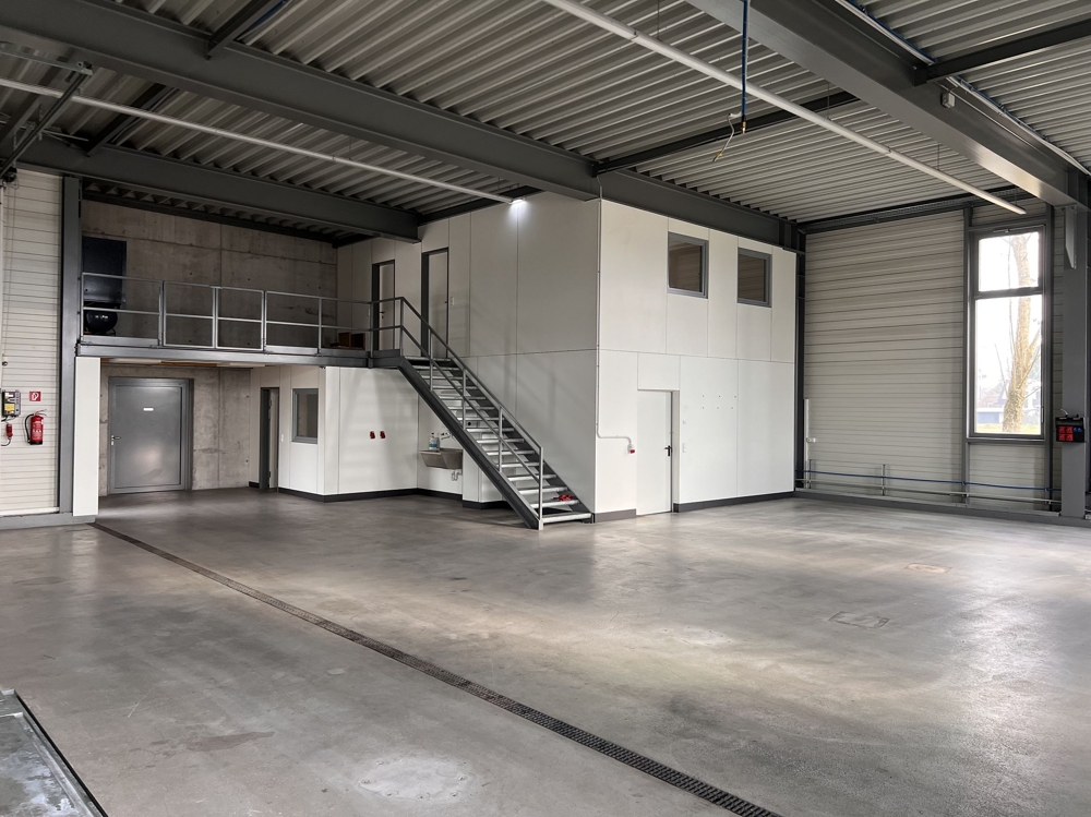 Halle in Lustenau mit perfekter Grenzlage
