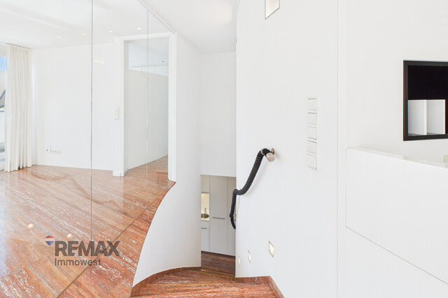 Innenstadt-Luxus: 247 m² pure Eleganz auf zwei Wohnebenen
