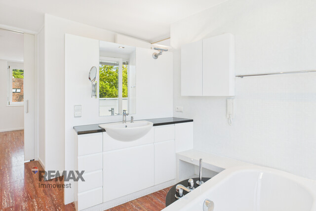 Innenstadt-Luxus: 247 m² pure Eleganz auf zwei Wohnebenen
