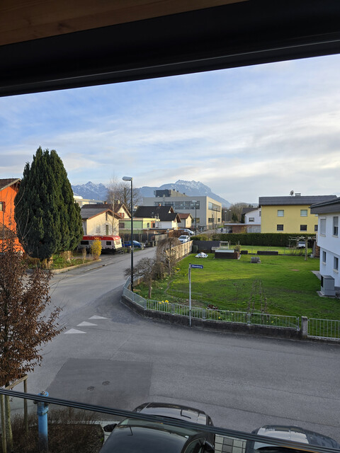 Helle 2-Zimmerwohnung mit Loggia