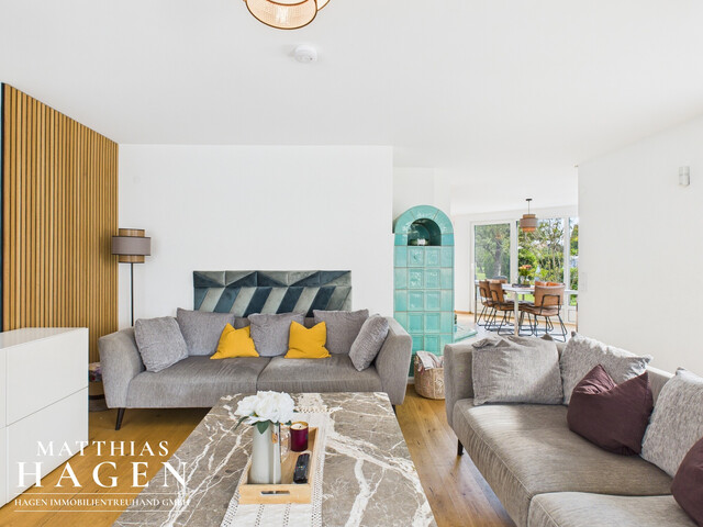 Einfamilienhaus mit großem Grundstück und Gartenparadies in Höchst