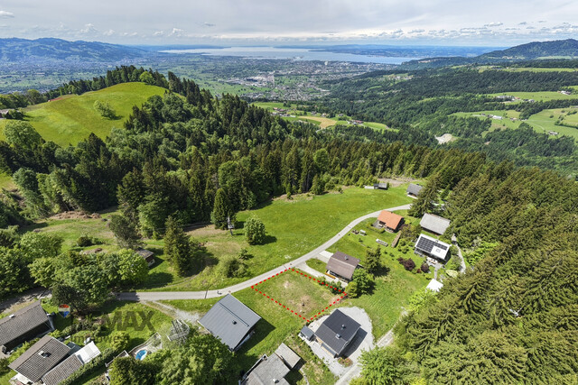 Exklusives Feriengrundstück mit Seesicht in ruhiger Lage