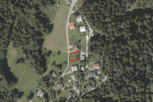 Exklusives Feriengrundstück mit Seesicht in ruhiger Lage