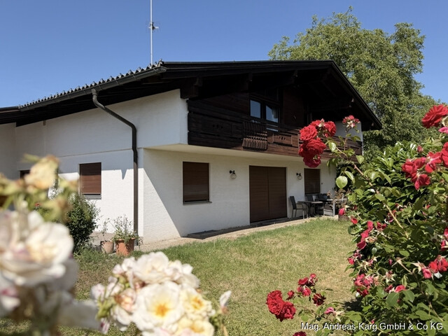 Charmantes Einfamilienhaus mit großem Garten in ruhiger Wohnlage von Lauterach