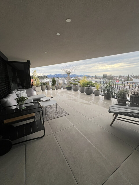 Exklusives Penthouse mit großer Sonnenterrasse, Hard