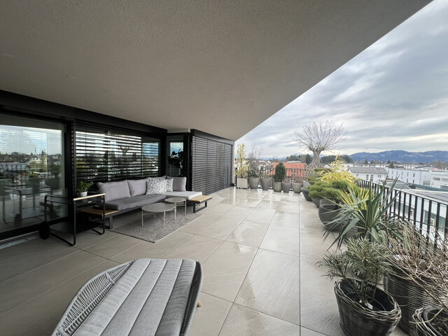 Exklusives Penthouse mit großer Sonnenterrasse, Hard