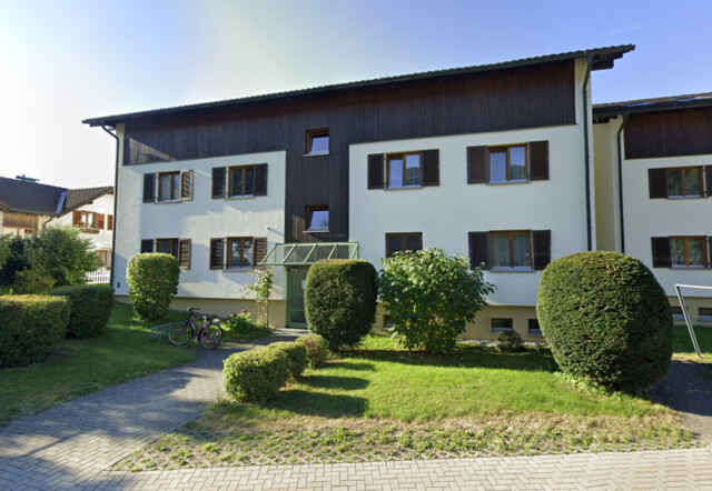 2- Zimmer-Wohnung inkl. KFZ-Abstellplatz (Carport), gute Lage - neu zu vermieten