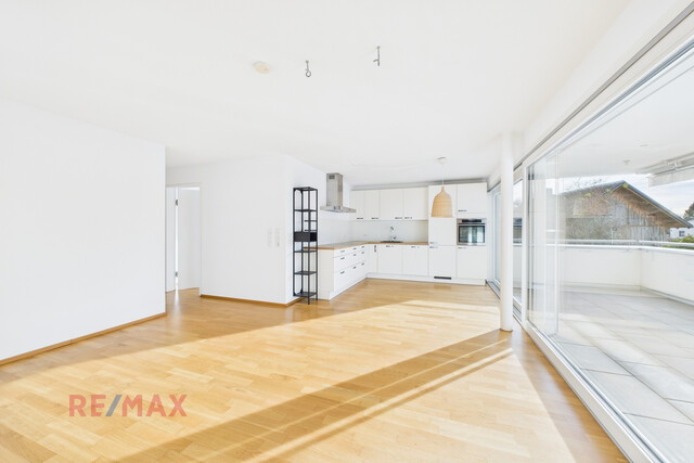 Licht & Raum – moderne Wohnung mit Balkon in ruhiger Lage von Hard