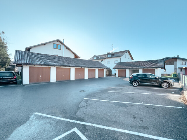 Sonnige 3,5-Zimmer-Dachgeschosswohnung mit Garage in ruhiger Lage in Hard