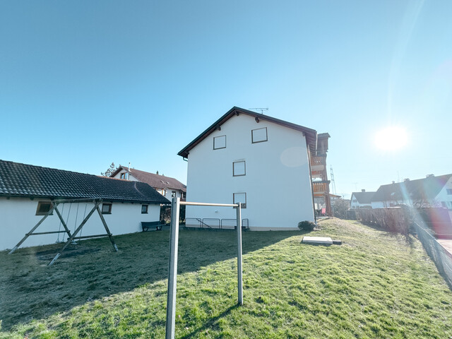 Sonnige 3,5-Zimmer-Dachgeschosswohnung mit Garage in ruhiger Lage in Hard