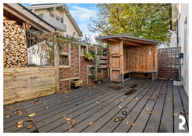 3-ZIMMER-EG-WOHNUNG MIT TERRASSE UND AUSSENSTELLPLATZ