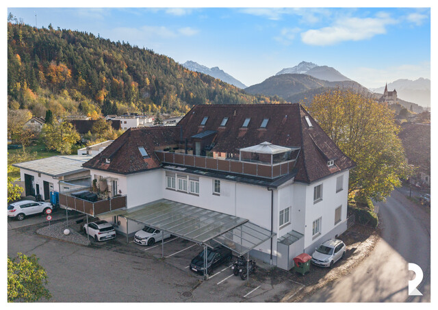 3-ZIMMER-EG-WOHNUNG MIT TERRASSE UND AUSSENSTELLPLATZ