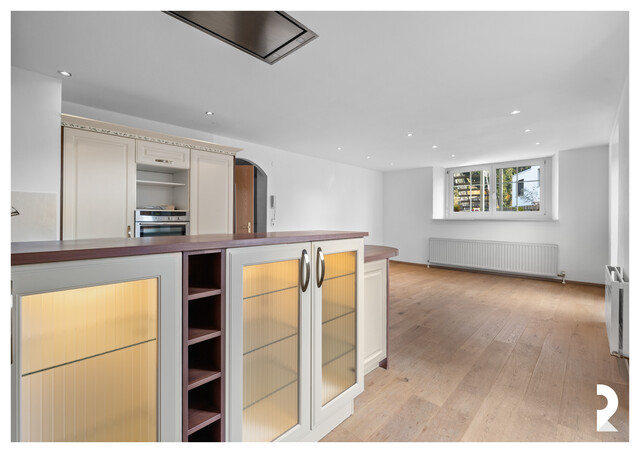 3-ZIMMER-EG-WOHNUNG MIT TERRASSE UND AUSSENSTELLPLATZ