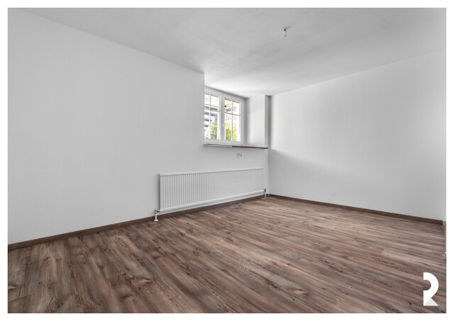 3-ZIMMER-EG-WOHNUNG MIT TERRASSE UND AUSSENSTELLPLATZ