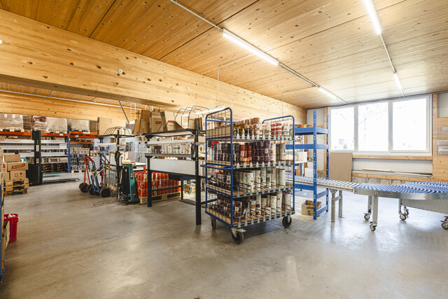 Repräsentative Gewerbehalle in Dornbirn – Moderne Architektur mit
hervorragender Anbindung