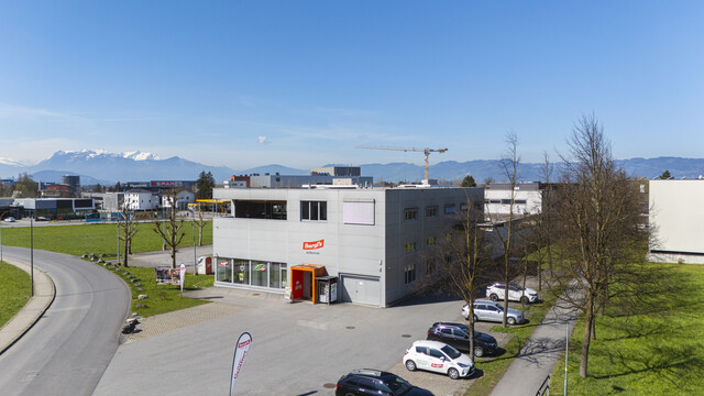Repräsentative Gewerbehalle in Dornbirn – Moderne Architektur mit
hervorragender Anbindung
