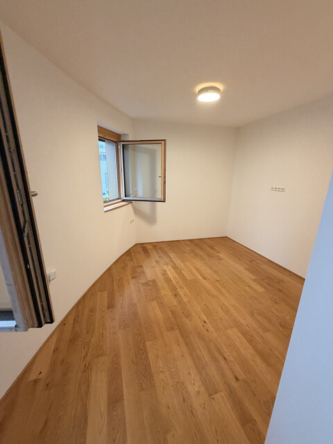 Privatvermietung: Moderne 2-Zimmer-Wohnung mit Terrasse inkl. Tiefgarage in Dornbirn