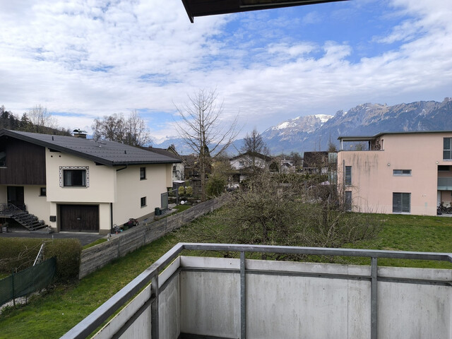 Attraktive, neu sanierte Wohnung mit Balkon in zentraler Lage von Nofels