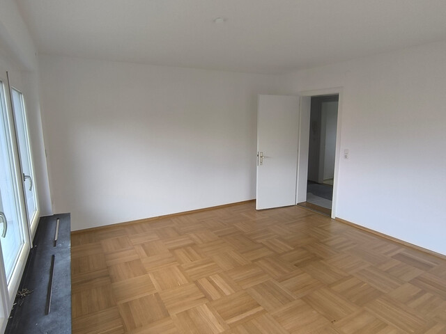 Attraktive, neu sanierte Wohnung mit Balkon in zentraler Lage von Nofels