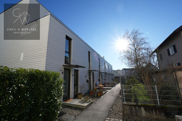 Modern Living: Stylisches Reihenhaus zu verkaufen