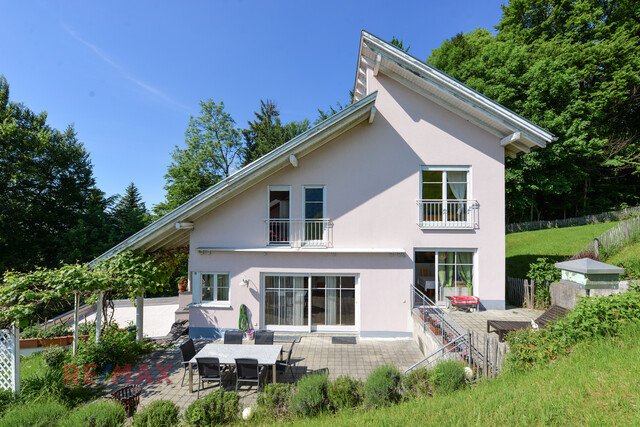 Natur & Komfort vereint – Einfamilienhaus mit Weitblick und Privatsphäre