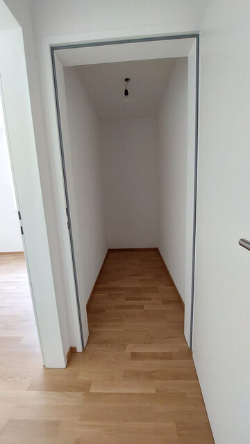 moderne, neuwertige 3-Zi-Terrassenwohnung ein paar Fußminuten ins Zentrum