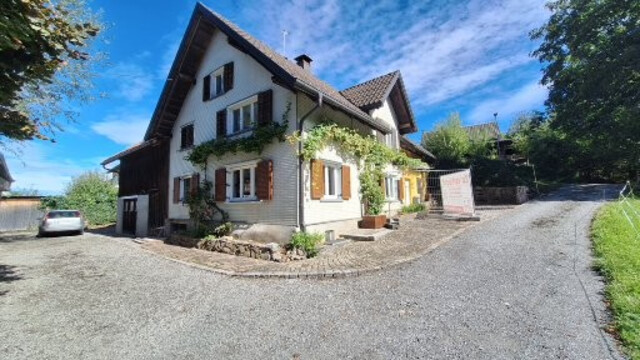 Leistbares schönes Grundstück mit altem Bauenhof (Renovierungsbedürftig) In Hohenems Emsreute