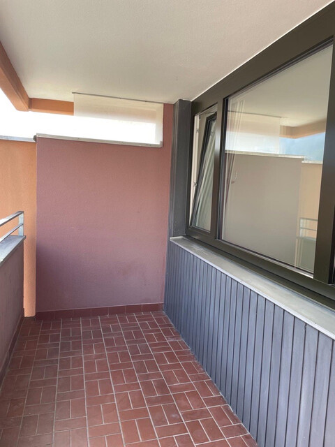 Lichtdurchflutete 2-Zimmer-Wohnung mit Balkon & Dachterrasse in zentraler Lage