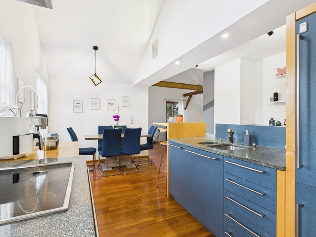 Charmante 2,5-Zimmer-Dachgeschosswohnung mit Terrasse und Fernblick in Hohenems