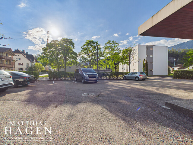 Neu renovierte 3,5 Zimmer Wohnung mit schöner Aussicht in alle Richtungen