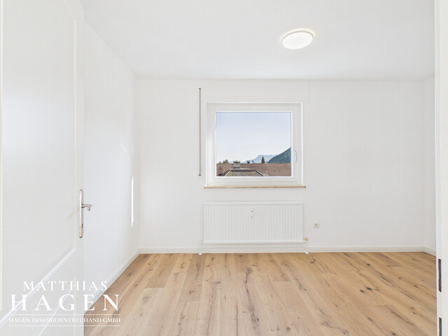 Neu renovierte 3,5 Zimmer Wohnung mit schöner Aussicht in alle Richtungen