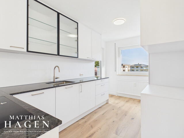 Neu renovierte 3,5 Zimmer Wohnung mit schöner Aussicht in alle Richtungen