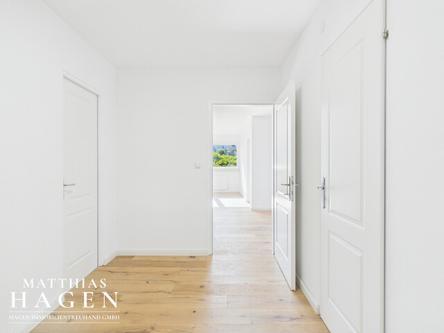 Neu renovierte 3,5 Zimmer Wohnung mit schöner Aussicht in alle Richtungen