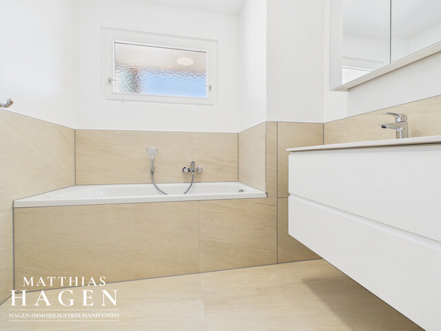 Neu renovierte 3,5 Zimmer Wohnung mit schöner Aussicht in alle Richtungen