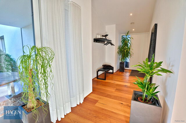 Stilvolle Eleganz trifft höchsten Wohnkomfort – Bungalow in Lustenau