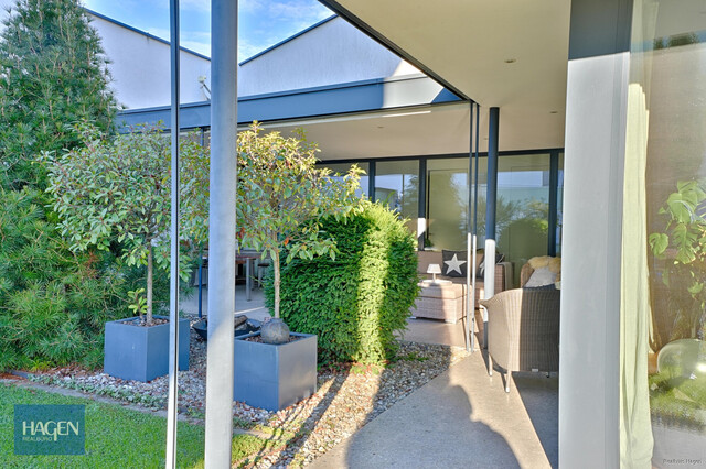 Stilvolle Eleganz trifft höchsten Wohnkomfort – Bungalow in Lustenau