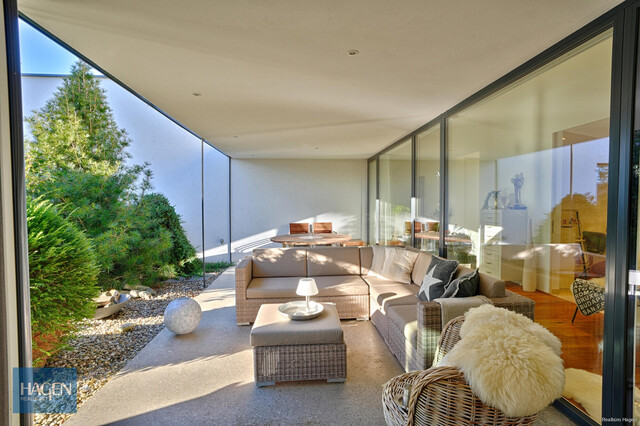 Stilvolle Eleganz trifft höchsten Wohnkomfort – Bungalow in Lustenau