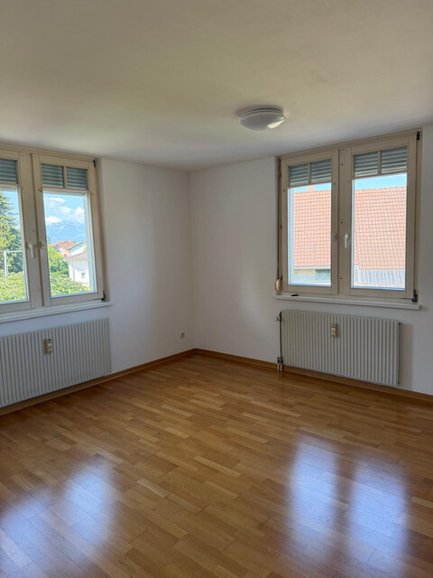 Lichtdurchflutete 2-Zimmerwohnung, 61 m², Ortsmitte Lustenau mit Tiefgarage und Balkon