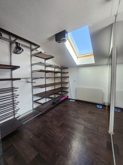 1 Zimmer Wohnung mit Balkon und einem Tiefgaragenplatz