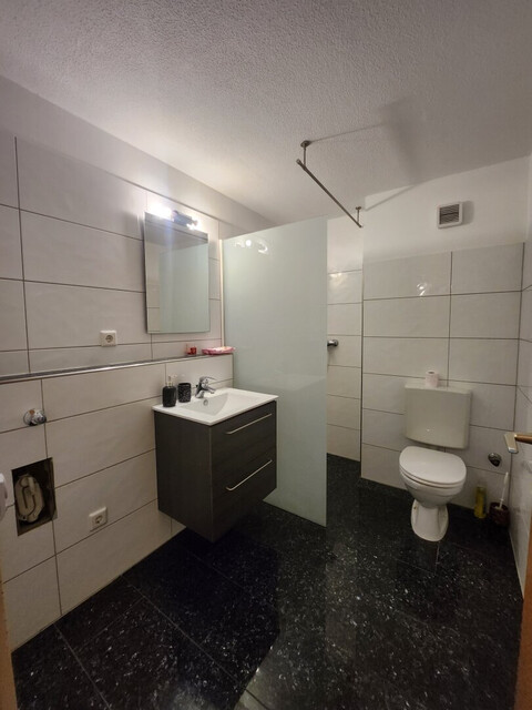 1 Zimmer Wohnung mit Balkon und einem Tiefgaragenplatz
