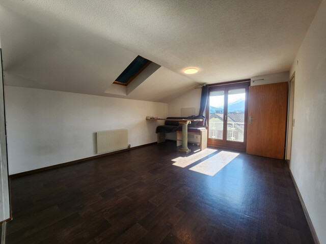 1 Zimmer Wohnung mit Balkon und einem Tiefgaragenplatz
