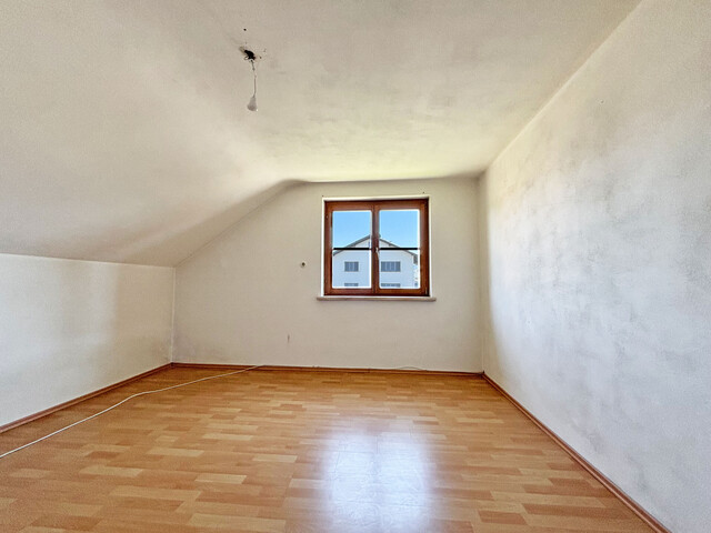 Einfamilienhaus mit viel Potenzial - ideal für handwerklich Geschickte 