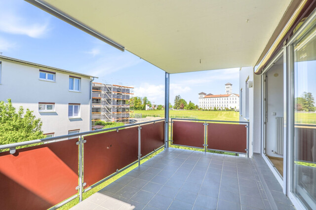 Wohnen in Seenähe: 4-Zimmer-Wohnung mit über 100m²-Wohnfläche und großem Balkon!