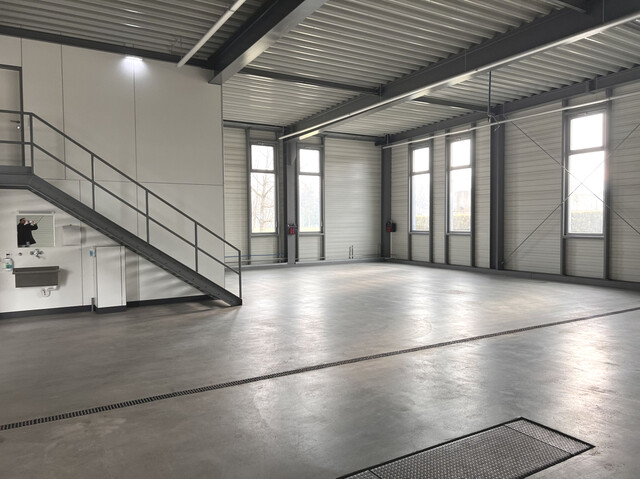 Halle in Lustenau mit perfekter Grenzlage