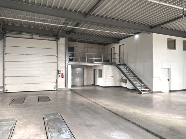 Halle in Lustenau mit perfekter Grenzlage