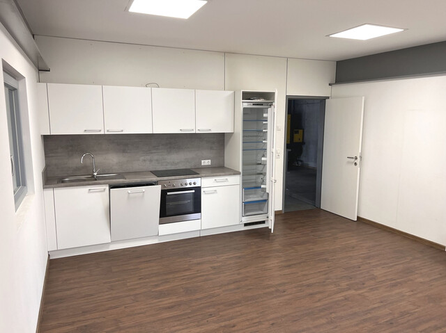 Halle in Lustenau mit perfekter Grenzlage