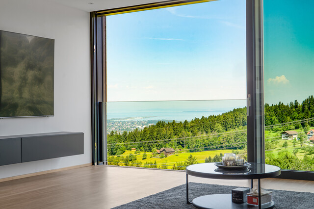 Modernes Reihenmittelhaus mit Seesicht, Pool und Alpenkulisse!