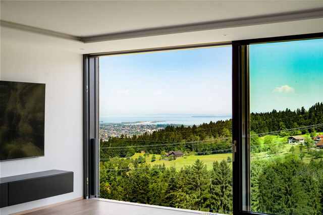 Modernes Reihenmittelhaus mit Seesicht, Pool und Alpenkulisse!