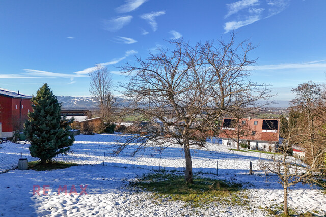 Ruhelage mit Fernblick - Ihr Grundstück am Linzenberg-Schwarzach